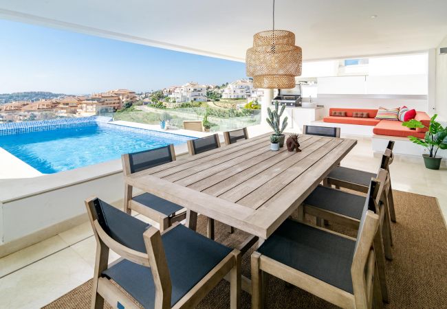 Appartement in Nueva Andalucia - LMR- Luxury apartment, private pool. Families only