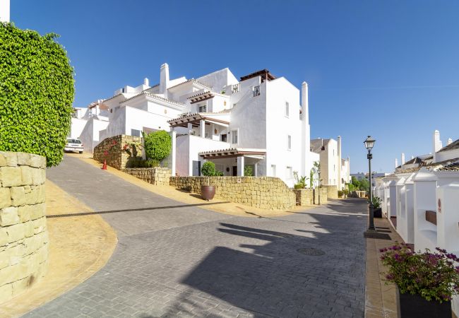 Appartement in Marbella - AR23 - Holiday flat, Puerto Banus by Roomservices