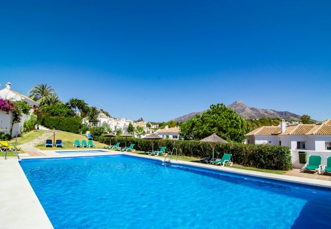 Herenhuis in Marbella - EN- Cozy Andalusian style townhouse  in Marbella