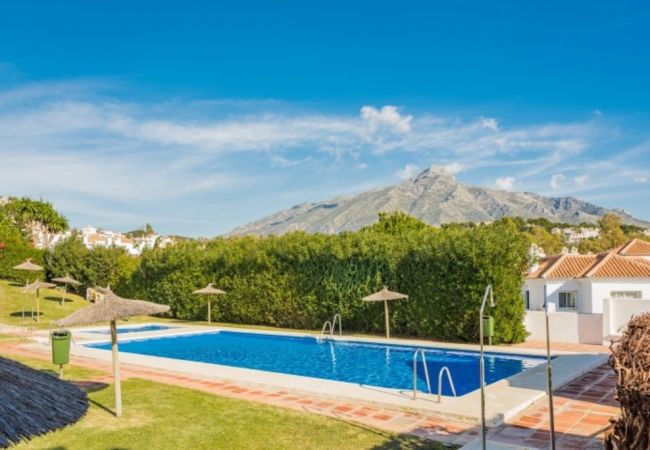 Herenhuis in Marbella - EN- Cozy Andalusian style townhouse  in Marbella