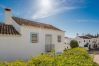 Herenhuis in Marbella - EN- Cozy Andalusian style townhouse  in Marbella