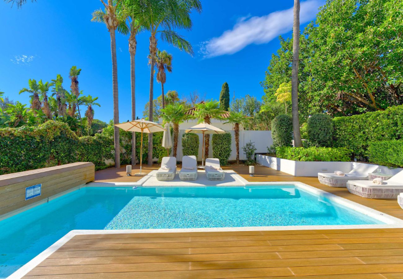 Villa in Marbella - Contemporary & Very Spacious Villa Puerto Banus