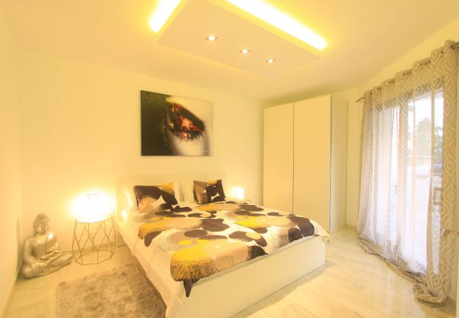 Appartement in Marbella - 1080 - GOLDEN BEACH JACUZZI