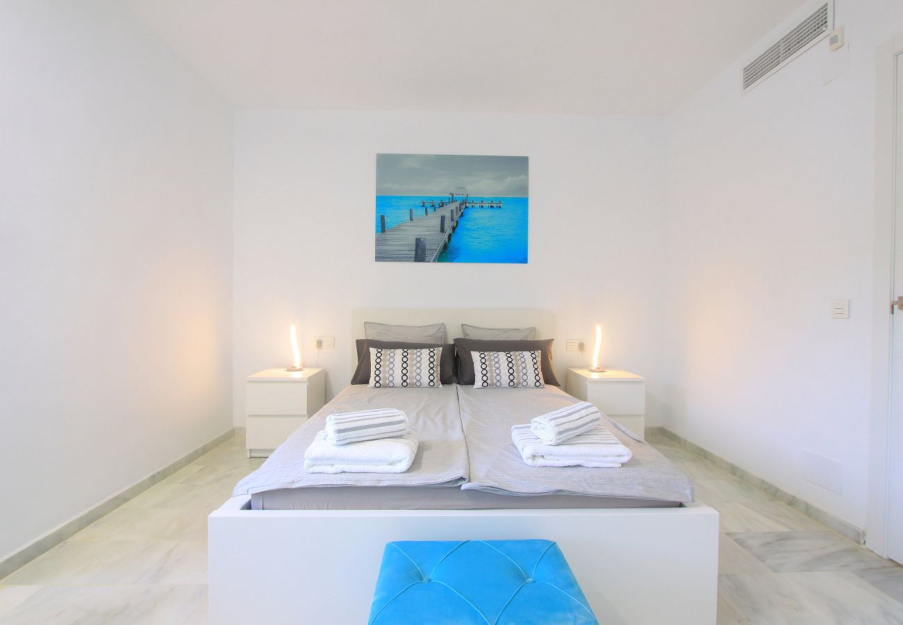 Appartement in Marbella - 1080 - GOLDEN BEACH JACUZZI