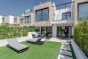 Rijhuis in Nueva Andalucia - GG- Modern townhouse, families & couples only