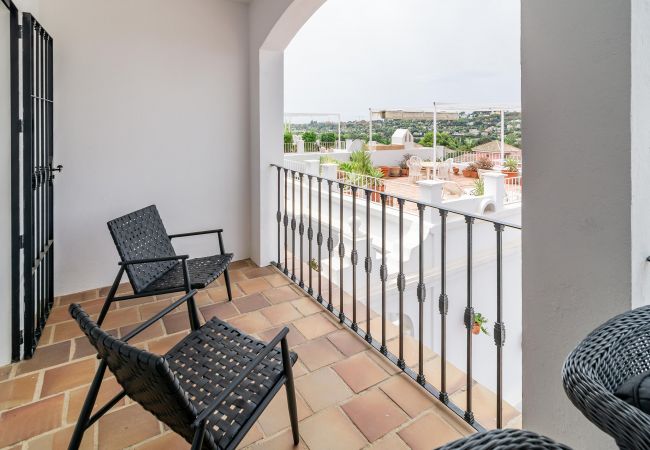 Herenhuis in Nueva Andalucia - AP128- Big townhouse - sunny side of Aloha Pueblo