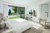 Villa in Marbella - Luxury Villa with High Security, Pool & Jacuzzi