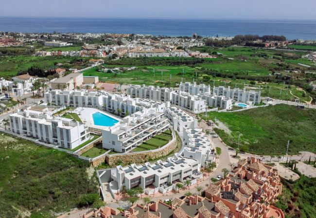 Rijhuis in Estepona - LMT46 - Modern Style Spacious Townhouse