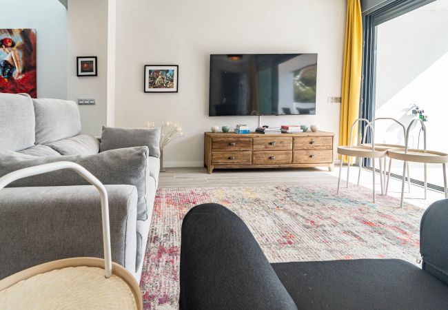 Rijhuis in Estepona - LMT46 - Modern Style Spacious Townhouse