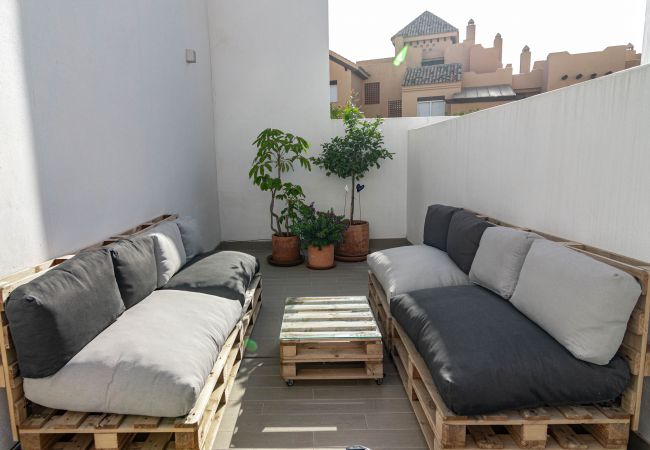 Rijhuis in Estepona - LMT46 - Modern Style Spacious Townhouse