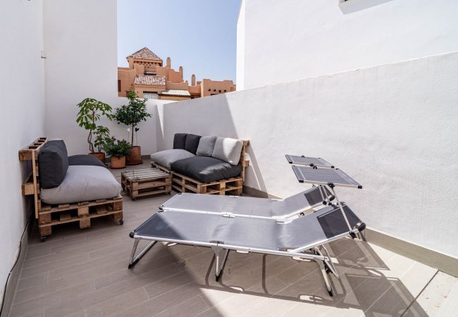 Rijhuis in Estepona - LMT46 - Modern Style Spacious Townhouse