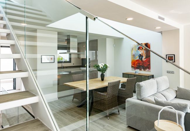 Rijhuis in Estepona - LMT46 - Modern Style Spacious Townhouse