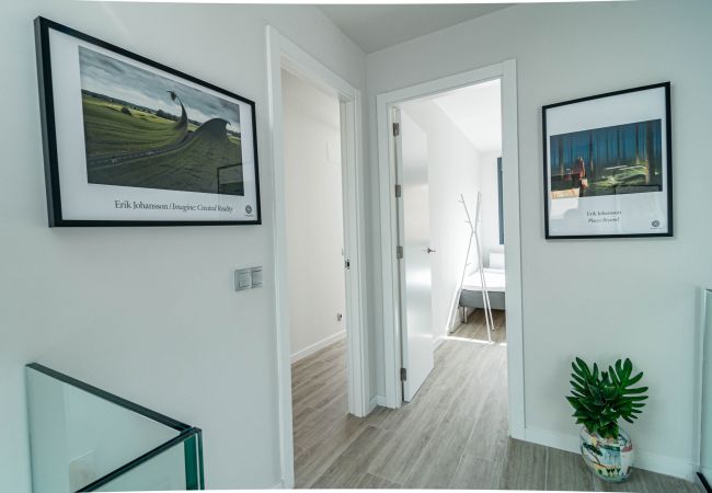 Rijhuis in Estepona - LMT46 - Modern Style Spacious Townhouse