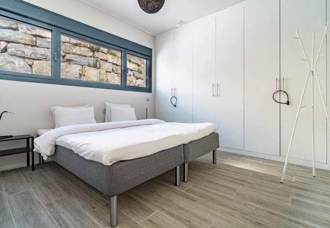 Rijhuis in Estepona - LMT46 - Modern Style Spacious Townhouse
