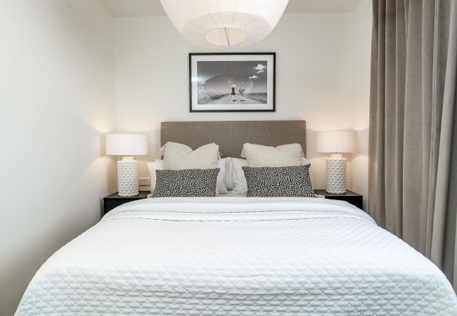 Appartement in Estepona - INF2.7E- Holiday home Estepona by Roomservices