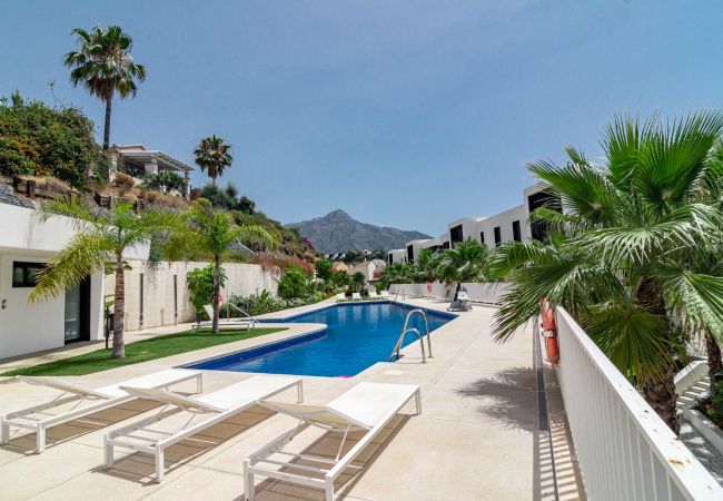 Appartement in Nueva Andalucia - AZM- Stunning penthouse, spectacular ocean view