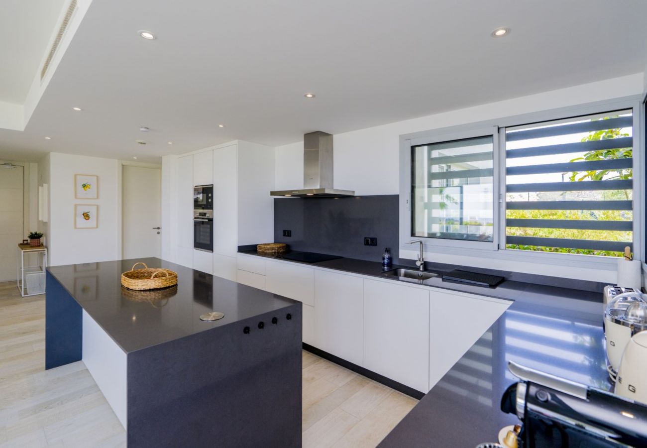 Appartement in Casares - Stylish 3-Bed Apartment | Alcazaba Lagoon (1204)