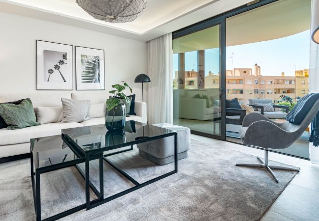 Appartement in Estepona - INF3.3K- Stunning city apartment close to beaches