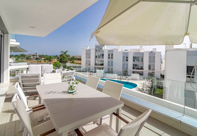 Appartement in Estepona - LM11.1A- Modern flat, amazing views