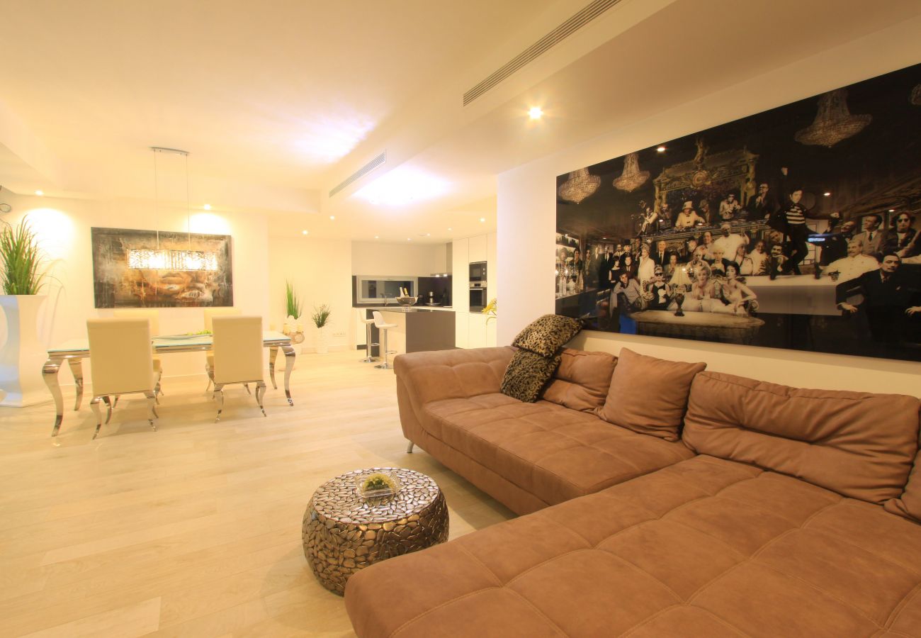 Appartement in Estepona - 2288 Luxury Penthouse with Private Rooftop Pool