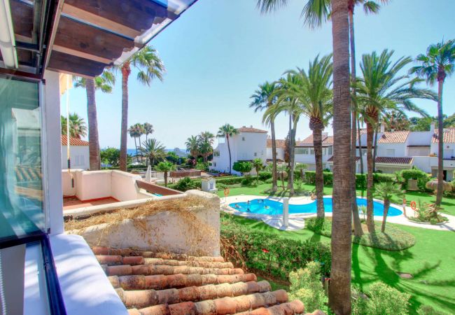 Rijhuis in Marbella - 1176 Beachfront Paradise in Bahia de Marbella