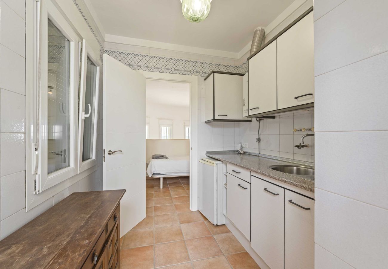 Villa in Marbella - 1100 Stunning Marbesa Beachfront Villa with Garden
