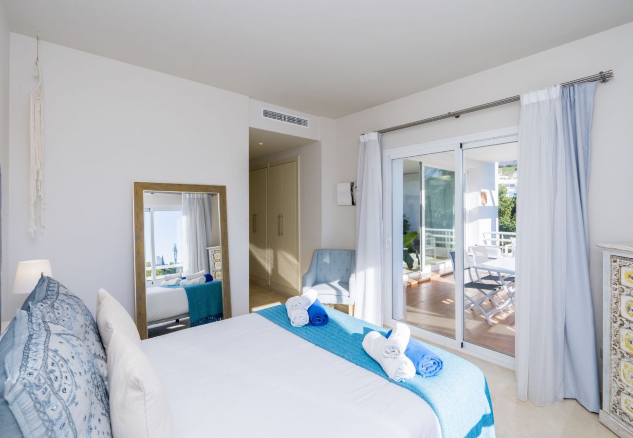 Appartement in Casares - Modern 2-Bedroom Apartment - Alcazaba Lagoon (411)