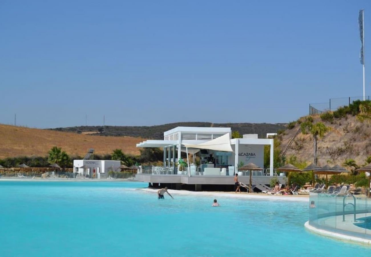 Appartement in Casares - Modern 2-Bedroom Apartment - Alcazaba Lagoon (411)
