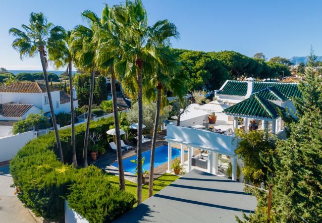 Villa in Marbella - 451035 - UNIQUE LUXURY BEACH SIDE VILLA