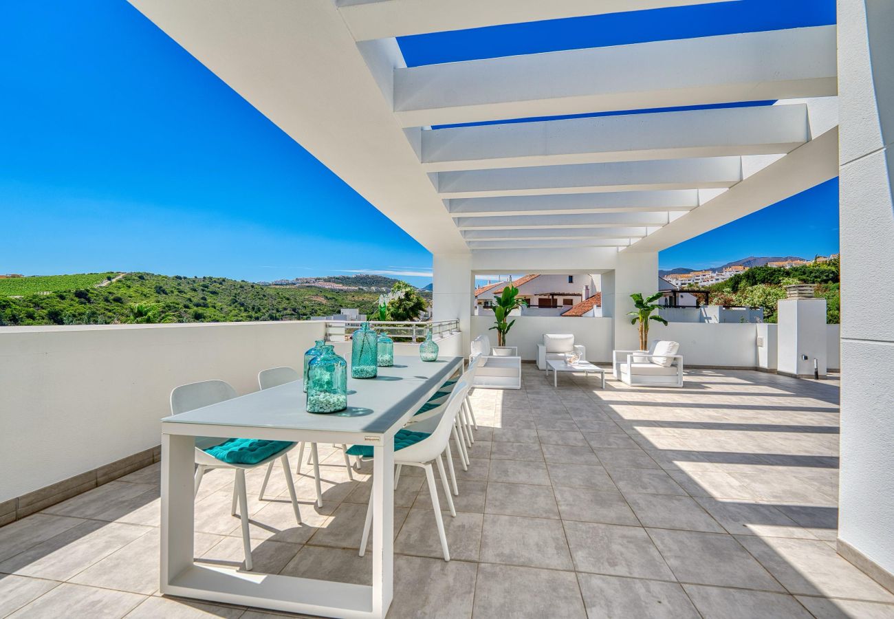 Appartement in Casares - 3019 Stunning Penthouse with Golf & Sea View