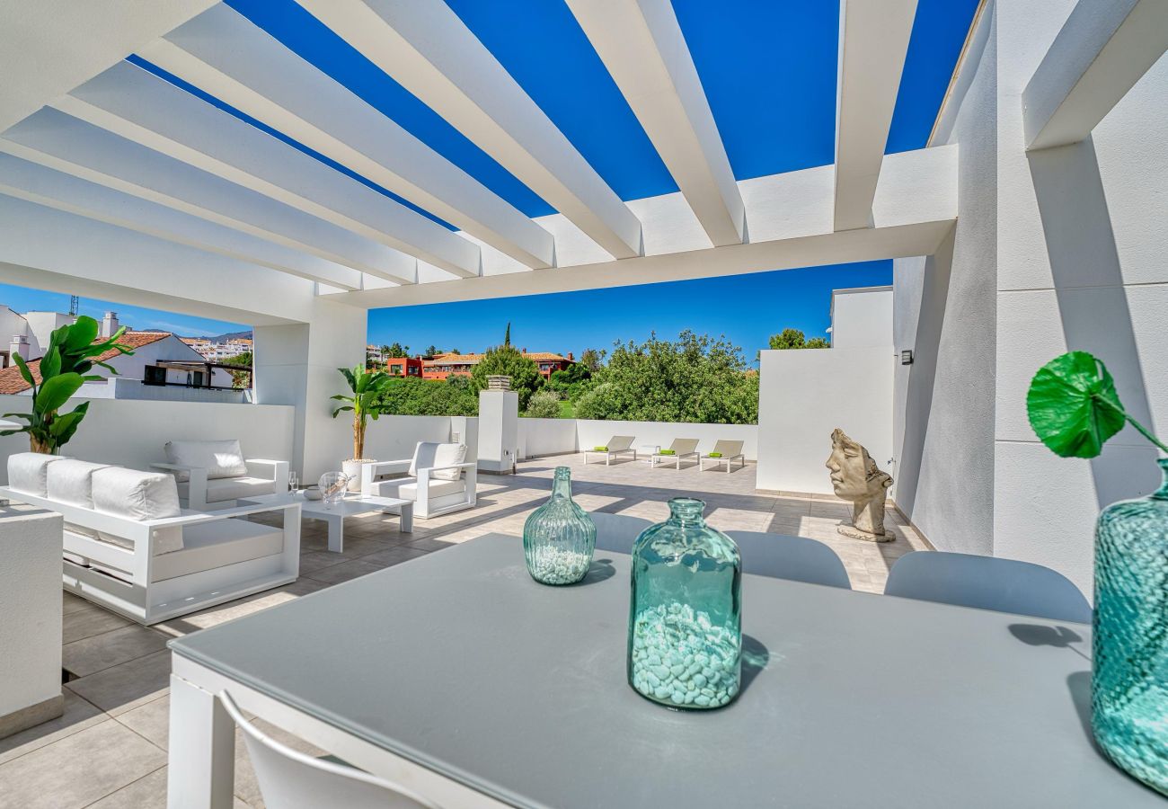 Appartement in Casares - 3019 Stunning Penthouse with Golf & Sea View