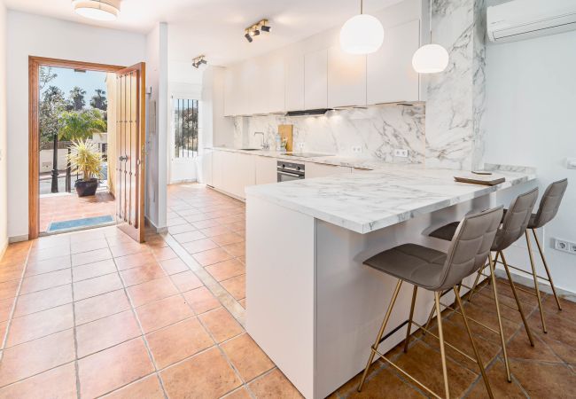 Rijhuis in Estepona - PG9 - Andalucian 3-story townhouse  near Estepona