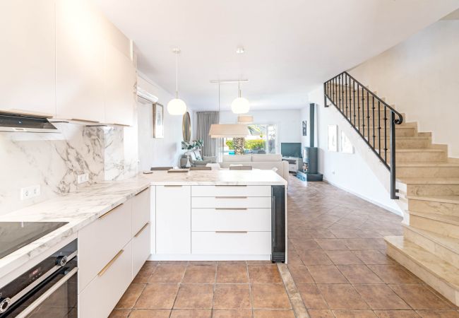 Rijhuis in Estepona - PG9 - Andalucian 3-story townhouse  near Estepona