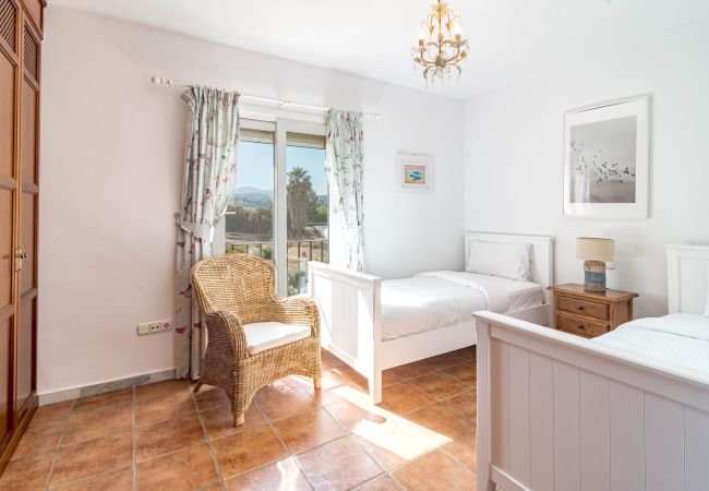 Rijhuis in Estepona - PG9 - Andalucian 3-story townhouse  near Estepona