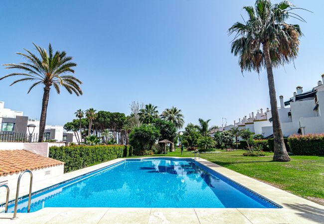 Rijhuis in Estepona - PG9 - Andalucian 3-story townhouse  near Estepona