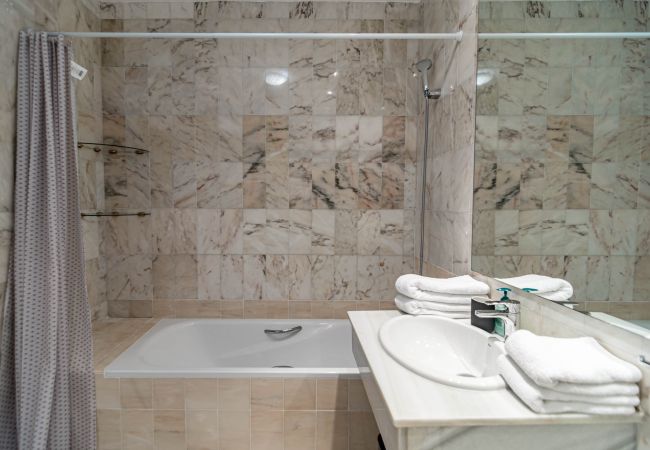 Appartement in Puerto Banus - RG312 - Royal garden by Roomservices