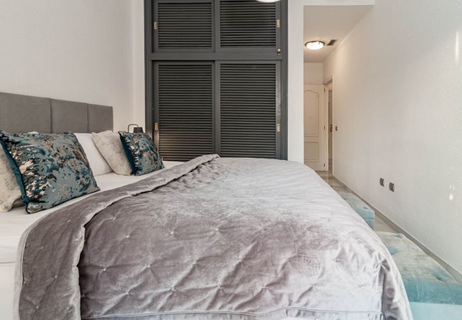 Appartement in Puerto Banus - RG312 - Royal garden by Roomservices