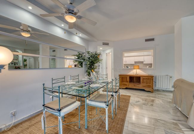 Appartement in Marbella - 2045 Golden Beach Apartment – Steps from the Sea