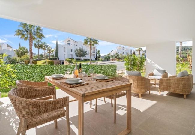 Appartement in Casares - Stylish 4 Pers. Apt. ALCAZABA LAGOON (2005/06)