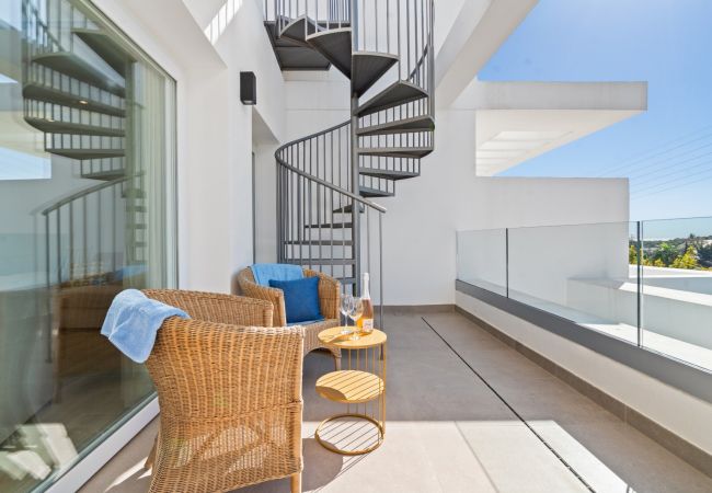 Appartement in Casares - Chic Penthouse & Solarium ALCAZABA LAGOON (2125)