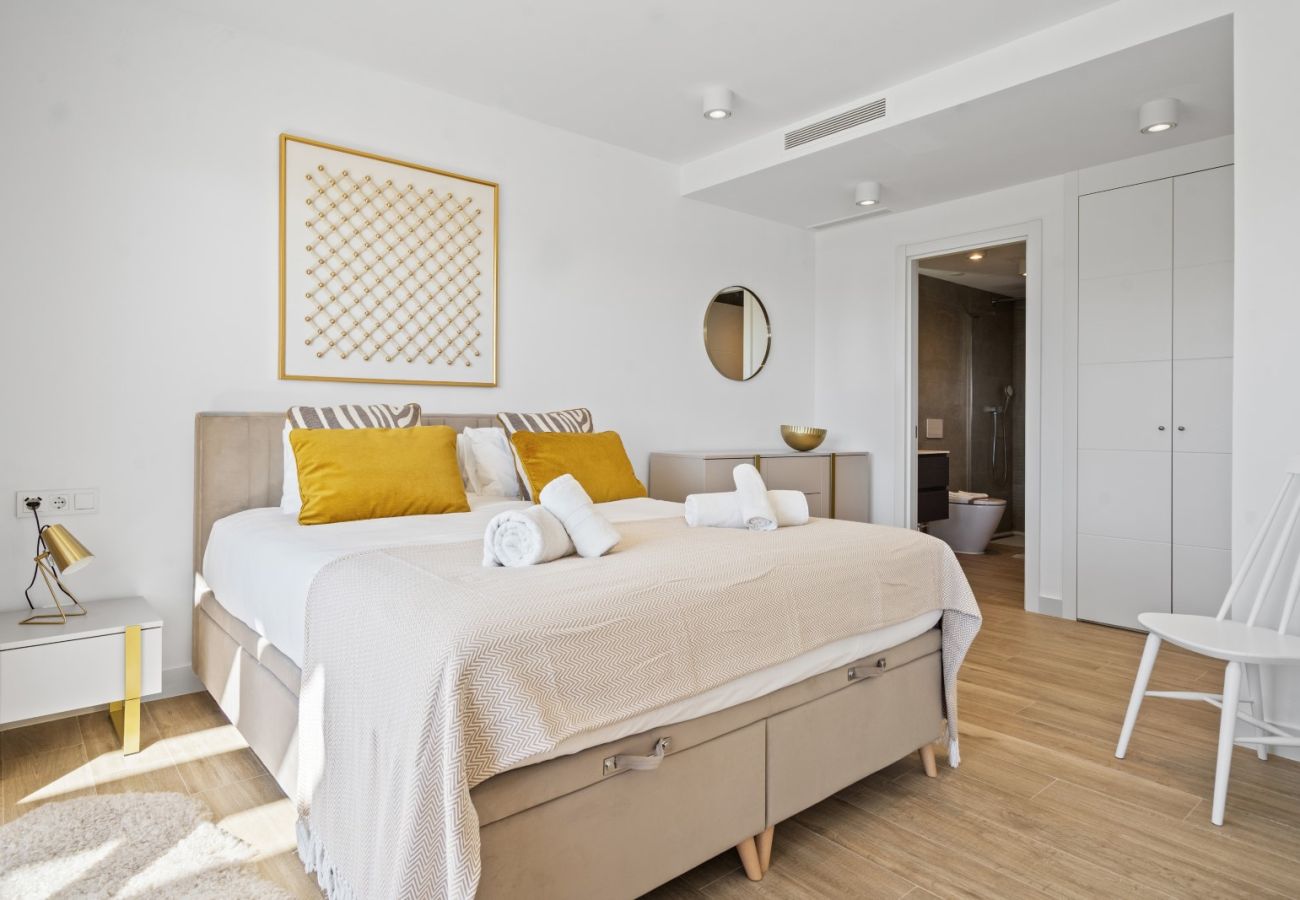 Appartement in Casares - Chic Penthouse & Solarium ALCAZABA LAGOON (2125)