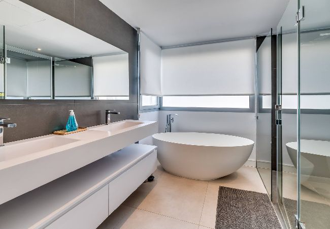 Villa in Marbella - 3303 Villa Riva (r3930610)