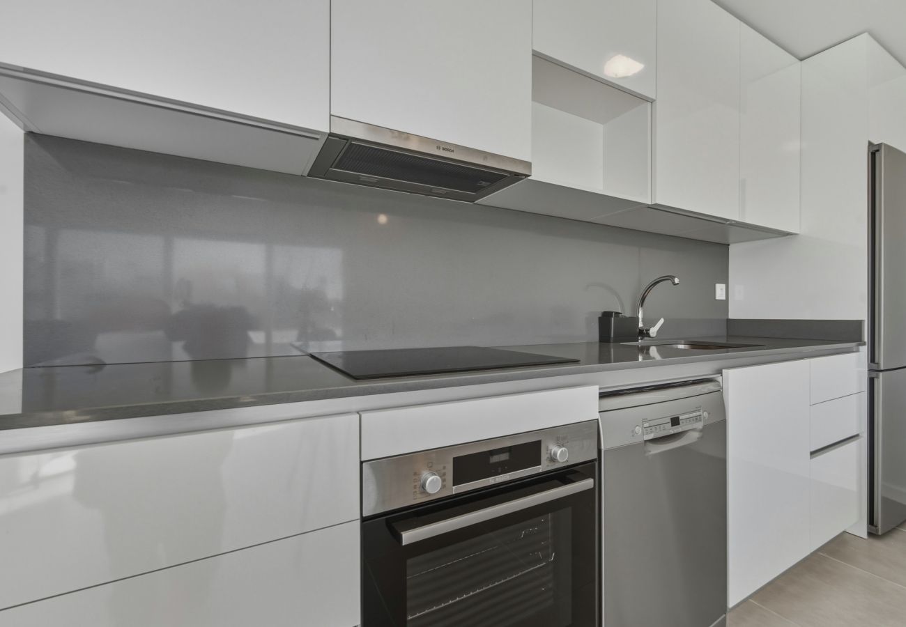Appartement in Estepona - 3024 Bright apartment with terrace and pool