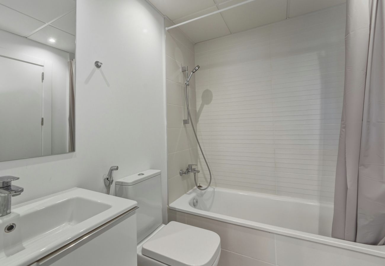 Appartement in Estepona - 3024 Bright apartment with terrace and pool