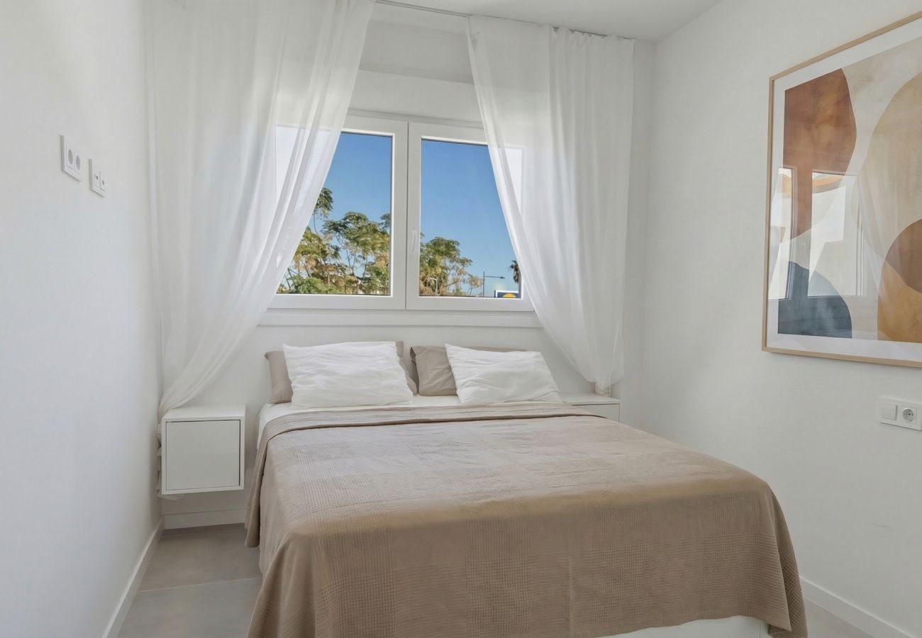 Appartement in Estepona - 3024 Bright apartment with terrace and pool