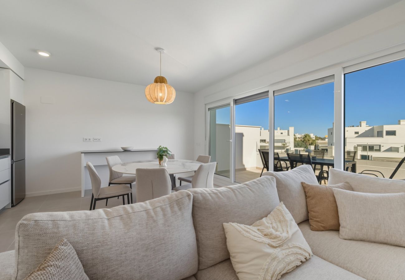 Appartement in Estepona - 3025 Elegant apartment with terrace and pool