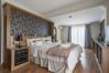 Villa en Marbella - Sea-View Villa with Heated Pool Near Marbella