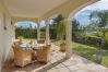 Villa en Marbella - Sea-View Villa with Heated Pool Near Marbella