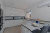 Villa en Marbella - Sea-View Villa with Heated Pool Near Marbella