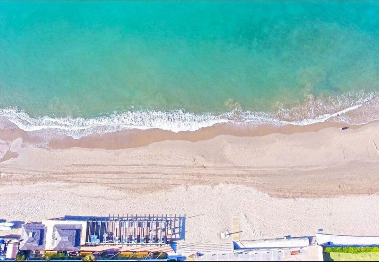 Villa en Marbella - Private Luxury Villa Steps from the beach!